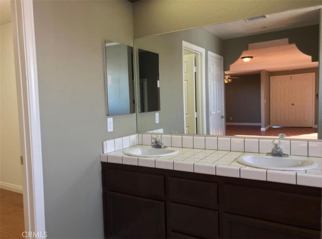 MLS #HD25230557 image #11