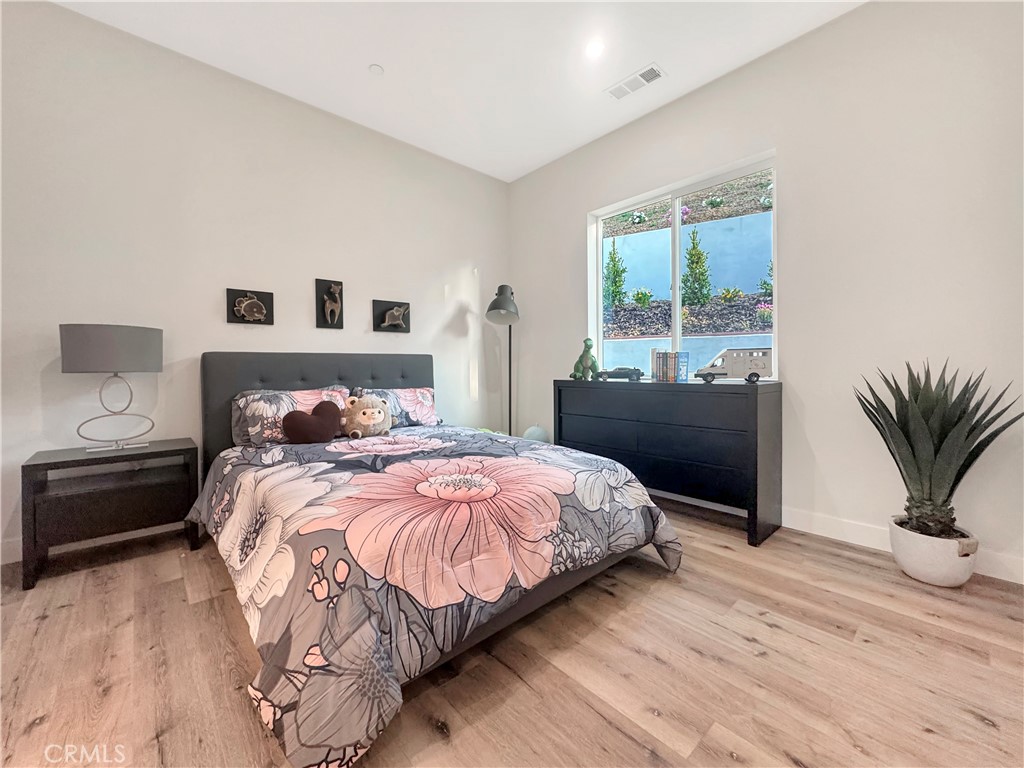 MLS #IG25037838 image #37