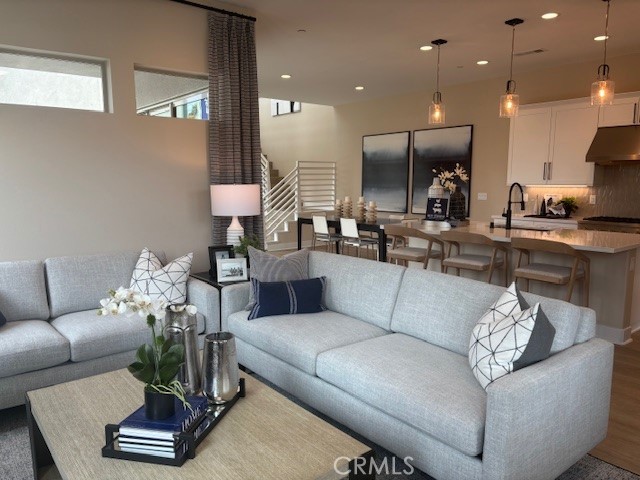 MLS #IG25101946 image #1