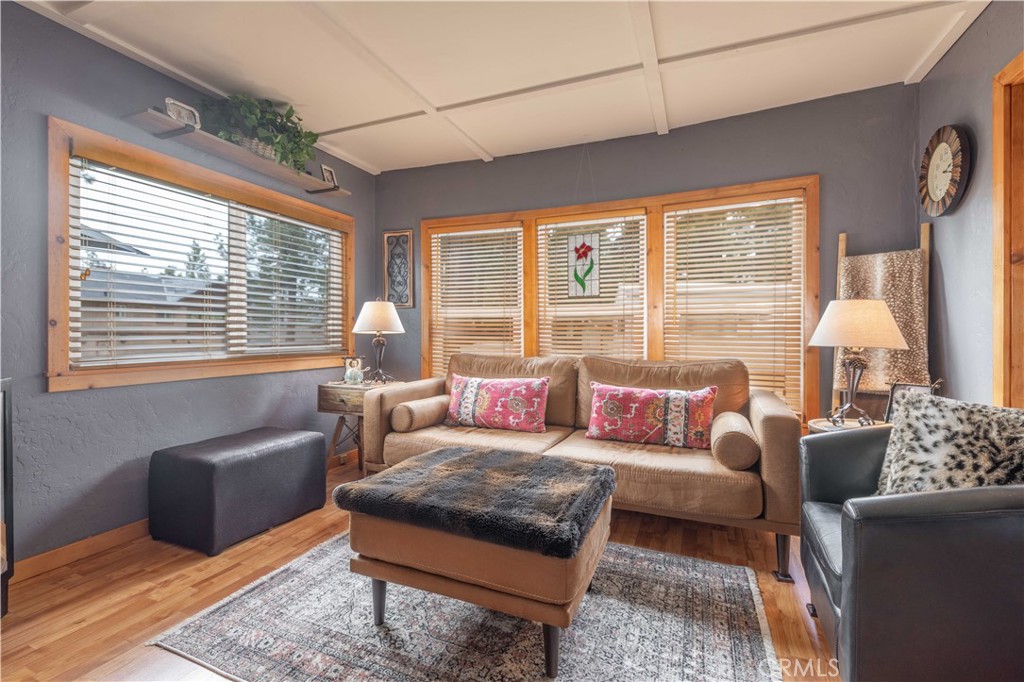 MLS #IG25107257 image #2