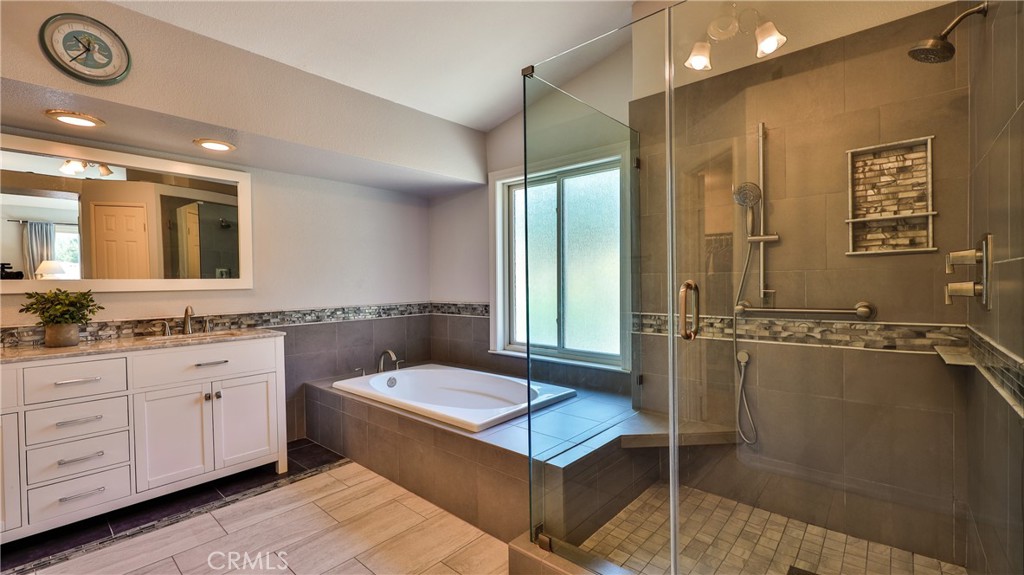 MLS #IG25133950 image #30