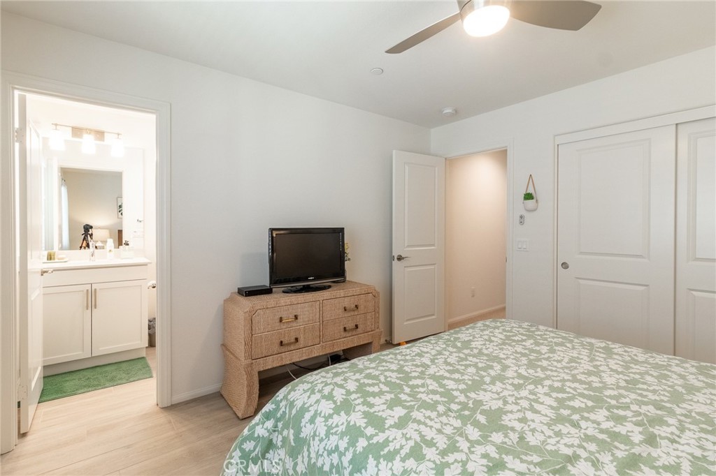 MLS #IG25136785 image #32