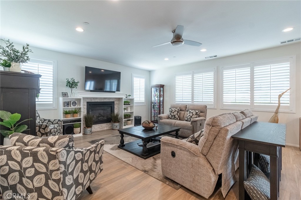 MLS #IG25136785 image #8