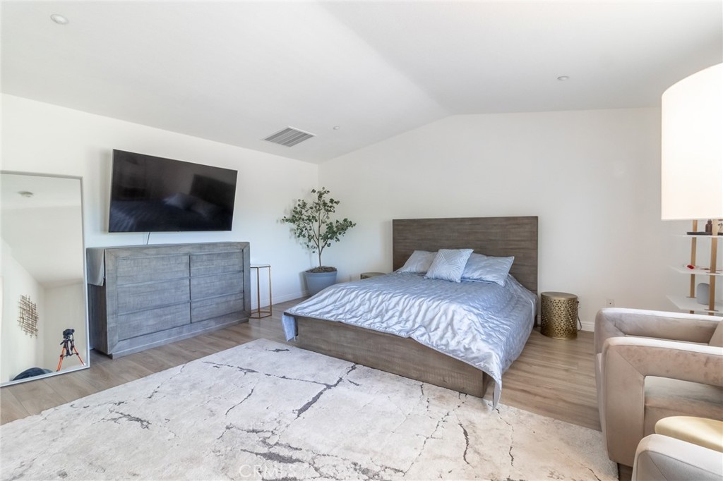 MLS #IG25154317 image #23