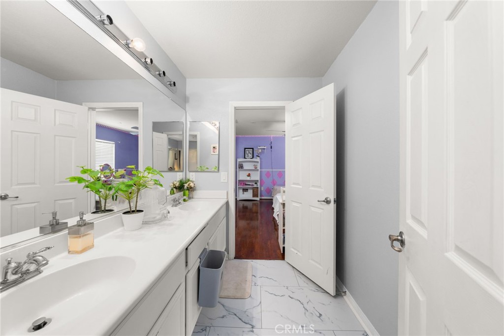 MLS #IG25175857 image #24