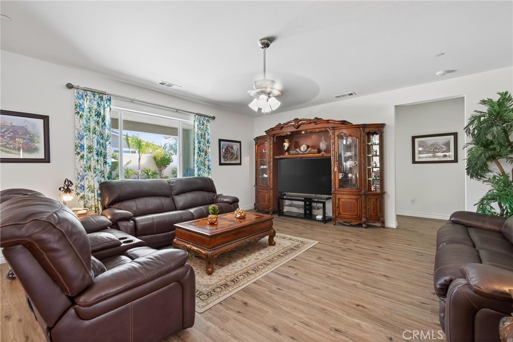 MLS #IG25176569 image #9