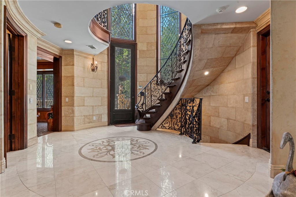 MLS #IG25179854 image #2