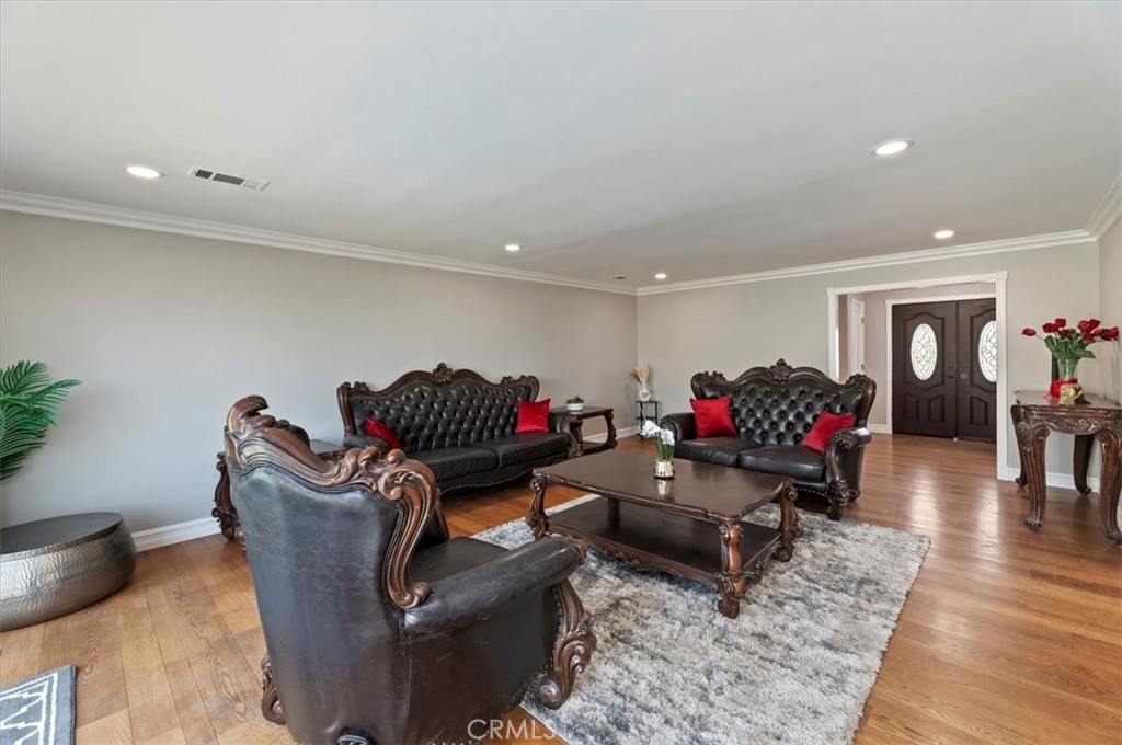 MLS #IG25185471 image #34