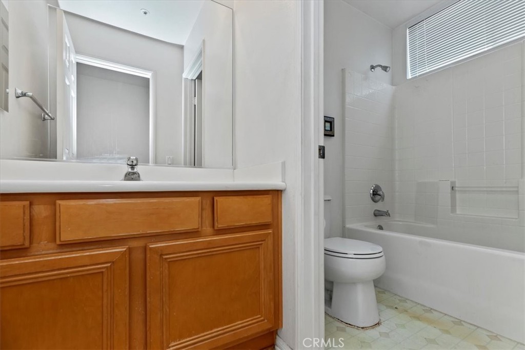 MLS #IG25193274 image #11