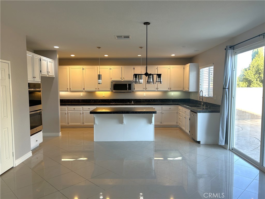 MLS #IG25195597 image #2