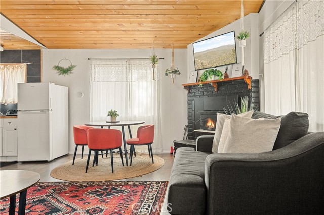 MLS #IG25199274 image #1