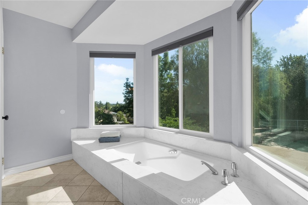 MLS #IG25214988 image #31