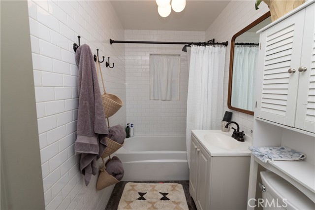 MLS #IG25215984 image #16