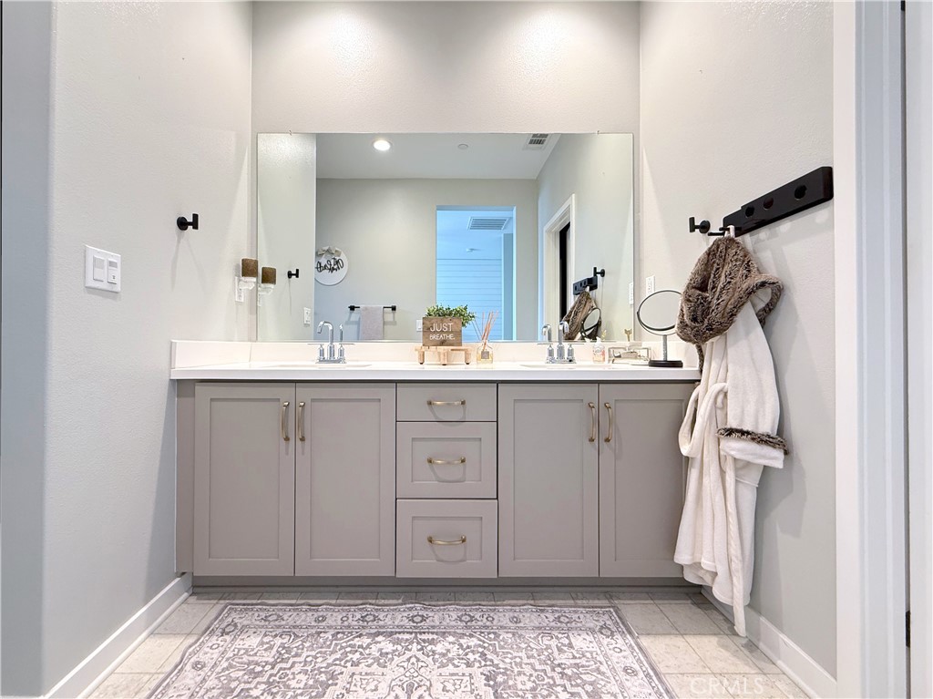 MLS #IG25237787 image #17