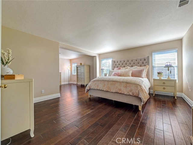 MLS #IG25242959 image #38