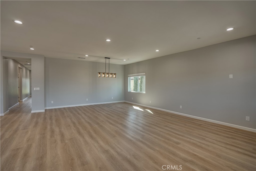 MLS #IG25243885 image #5