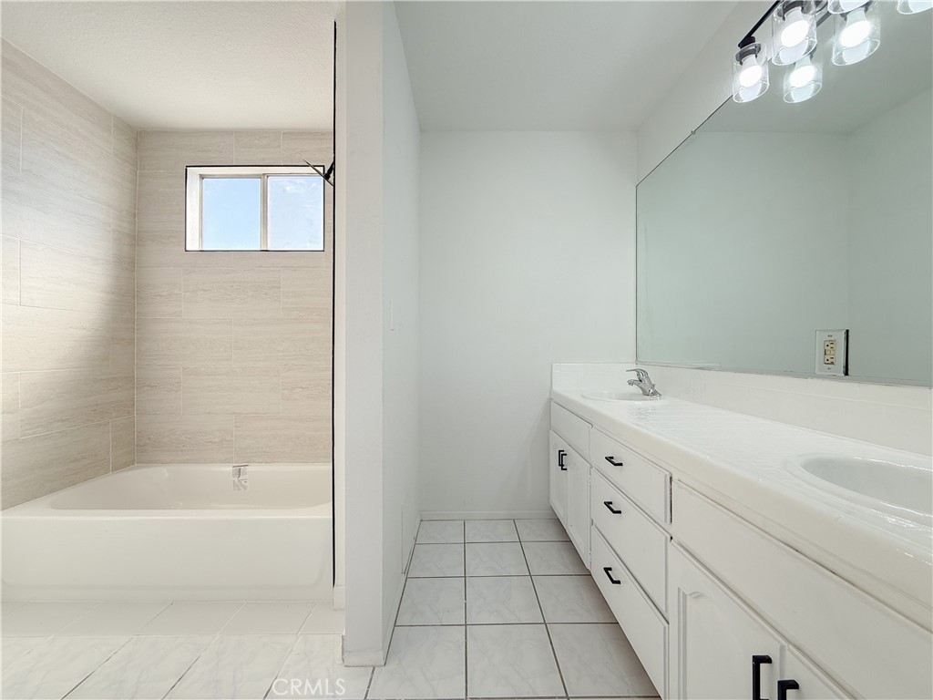 MLS #IG25245795 image #40