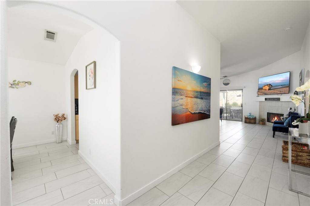 MLS #IG25254323 image #2