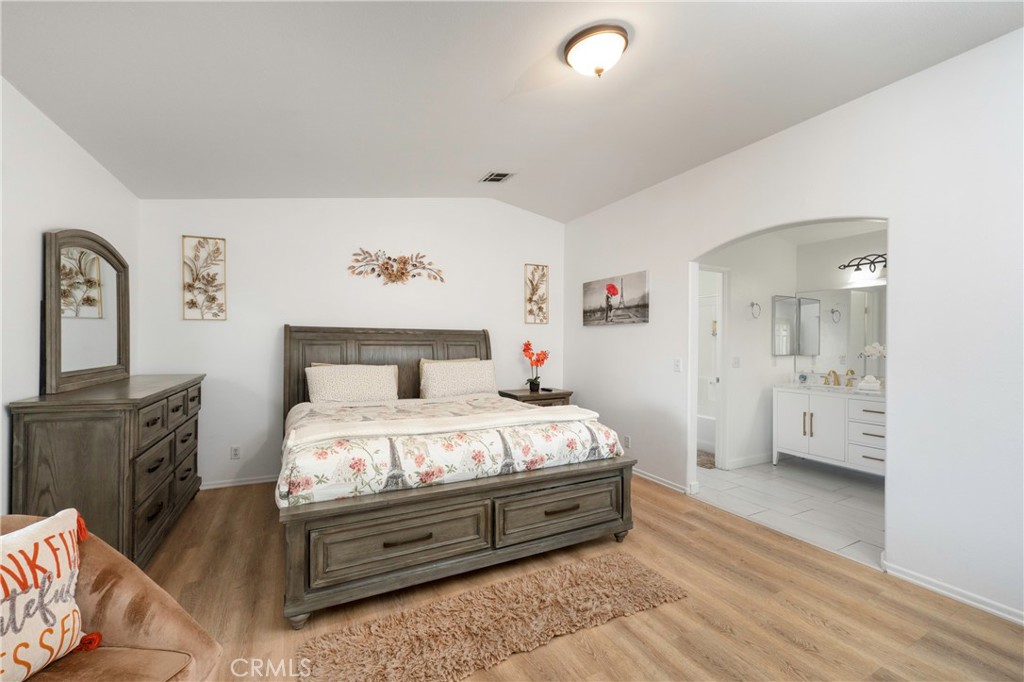 MLS #IG25254323 image #24