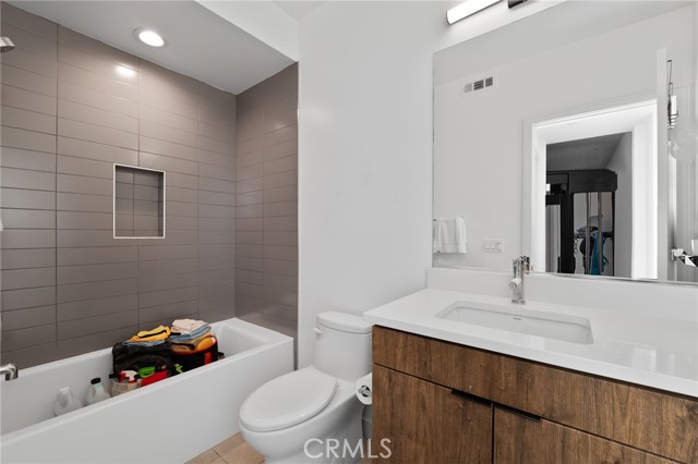 MLS #IG25255131 image #24