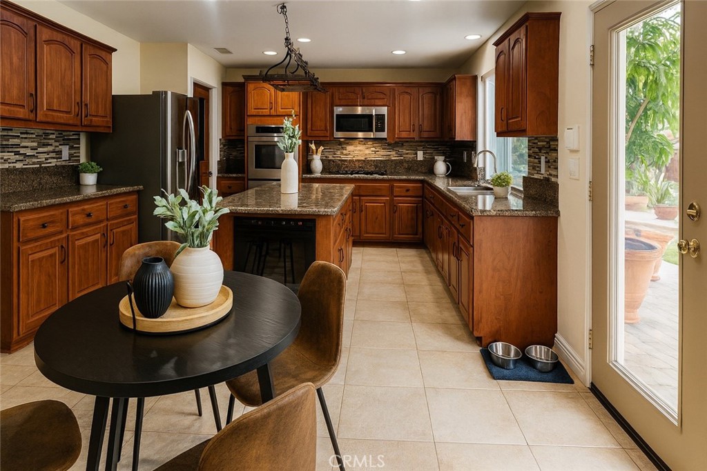 MLS #IG25255191 image #17