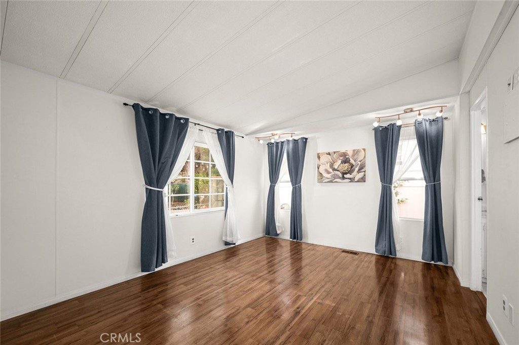 MLS #IG25262575 image #17