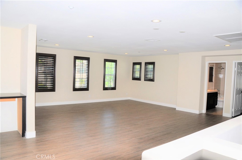 MLS #IG25263527 image #24