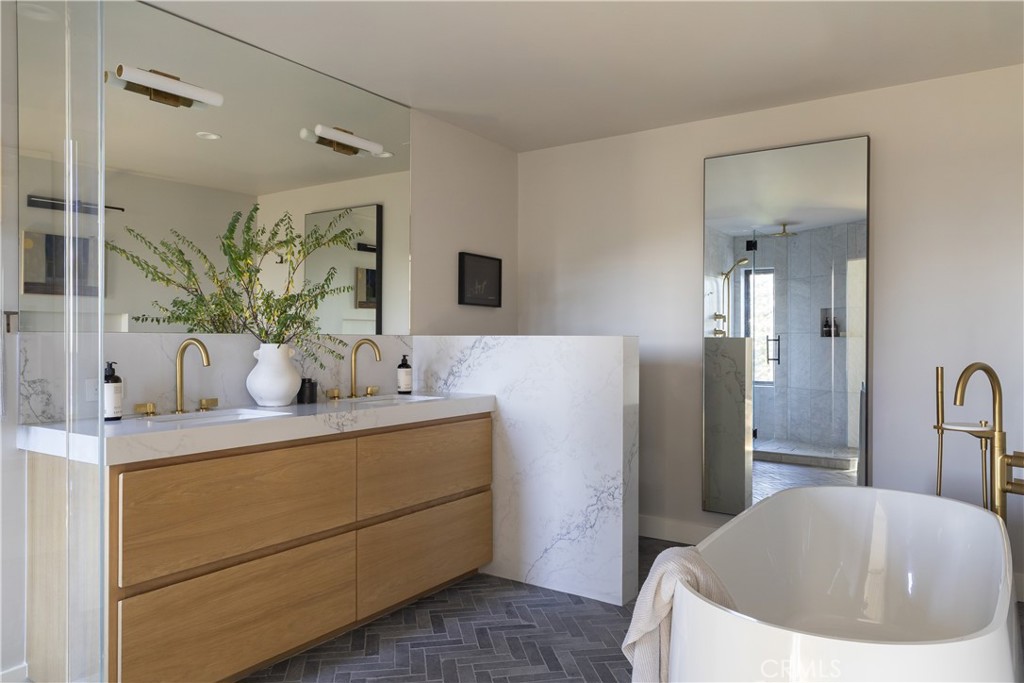 MLS #IG25265287 image #17