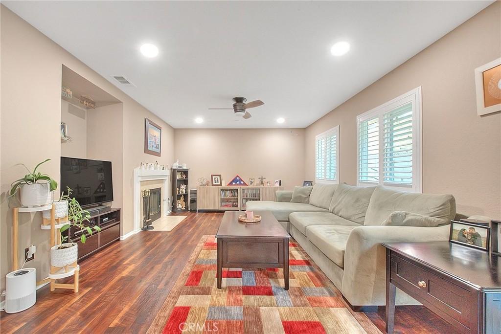 MLS #IG25268117 image #21