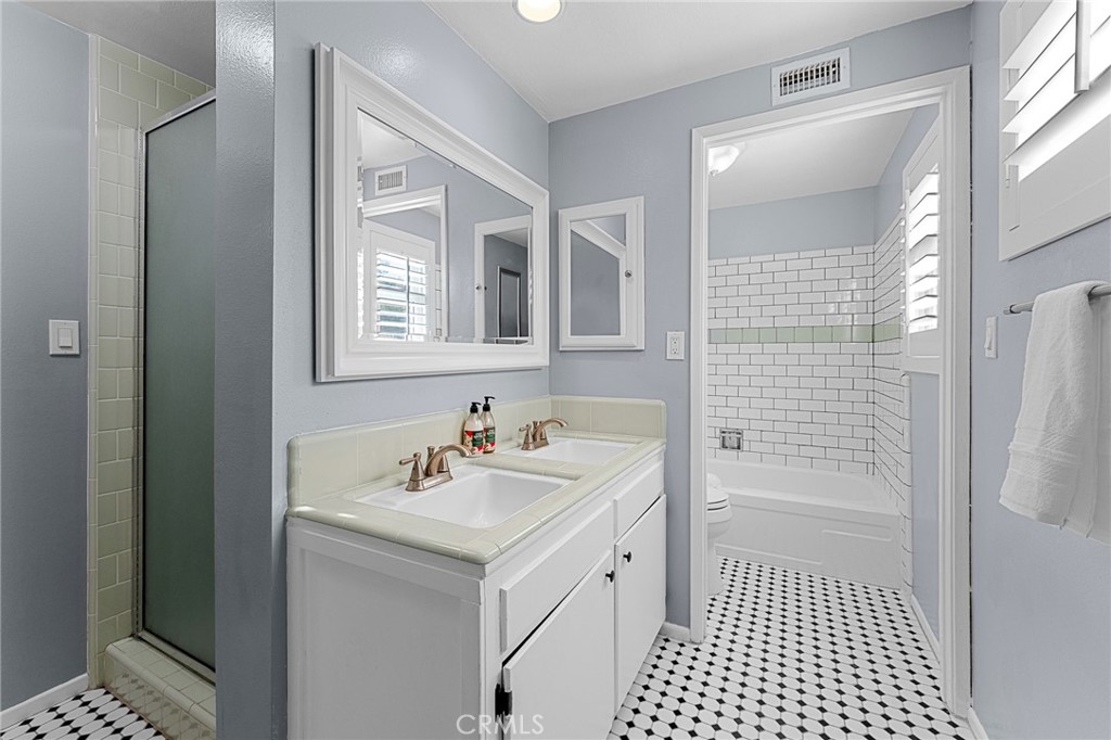 MLS #IG25268210 image #26