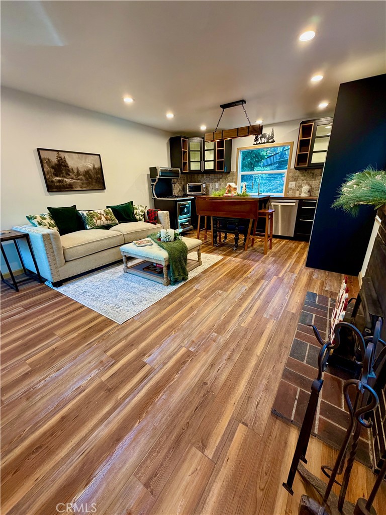 MLS #IG25268471 image #1