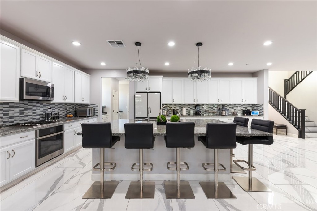 MLS #IG25272615 image #10