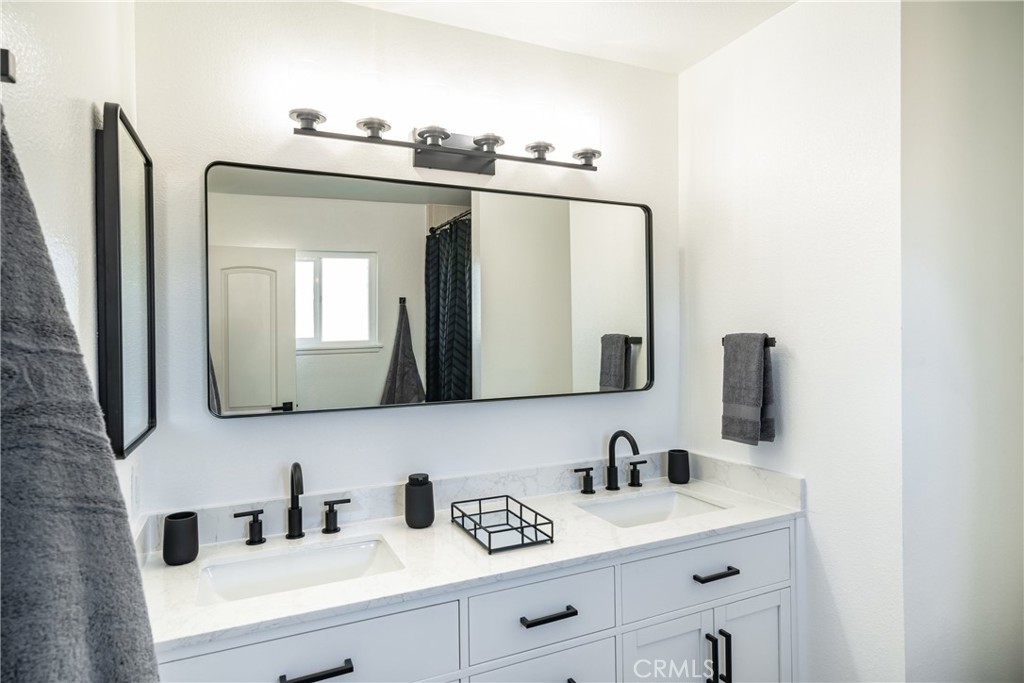 MLS #IG25272880 image #23