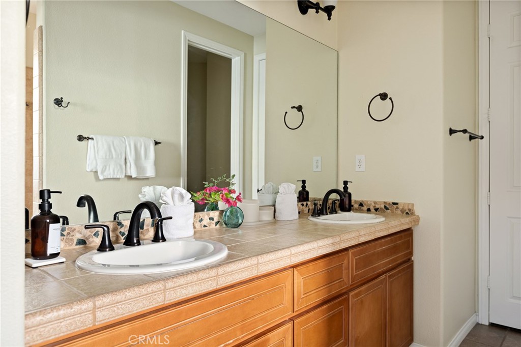 MLS #IG25276753 image #31