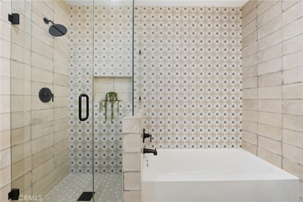 MLS #IN25267166 image #25