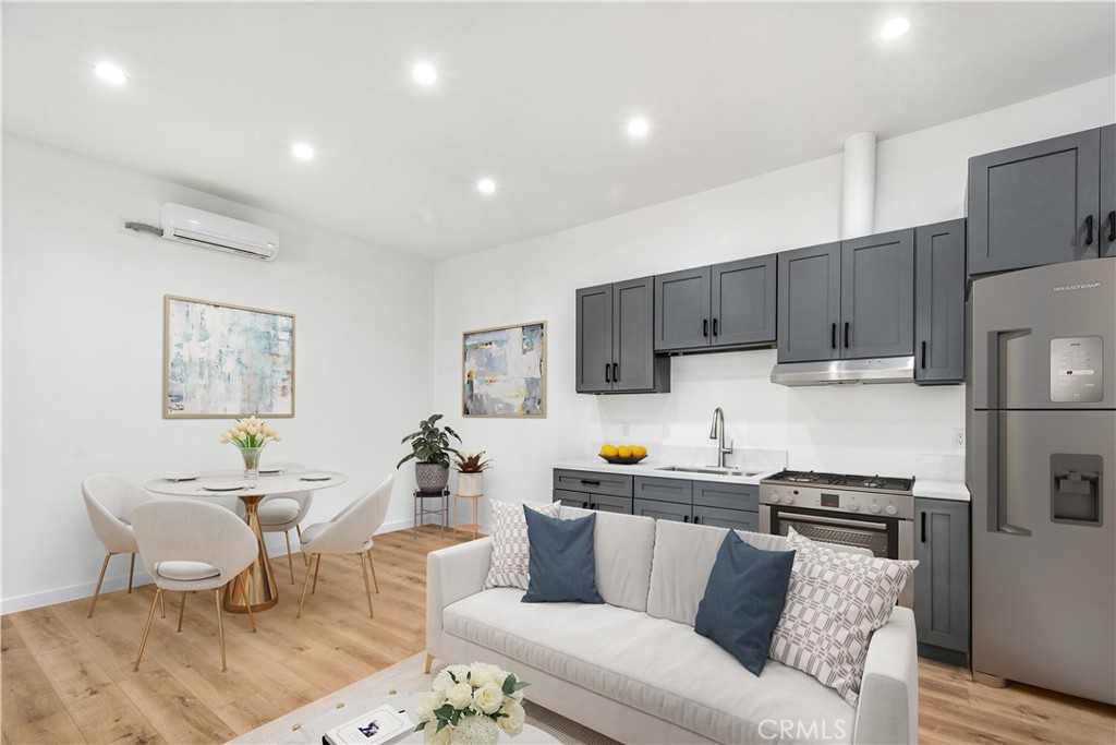 MLS #IN25270348 image #2