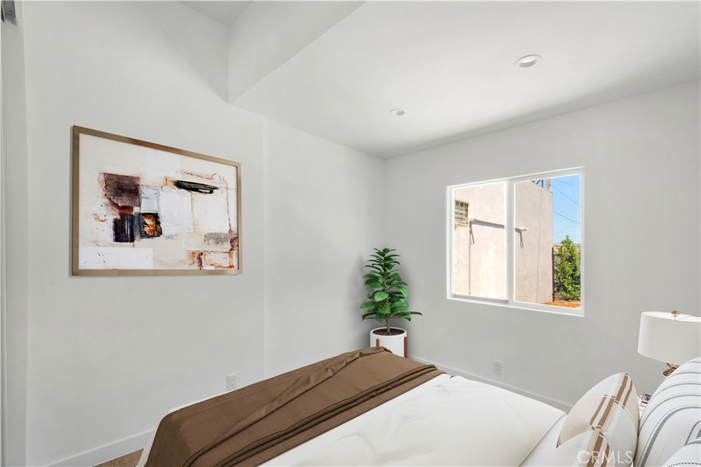 MLS #IN25270348 image #6