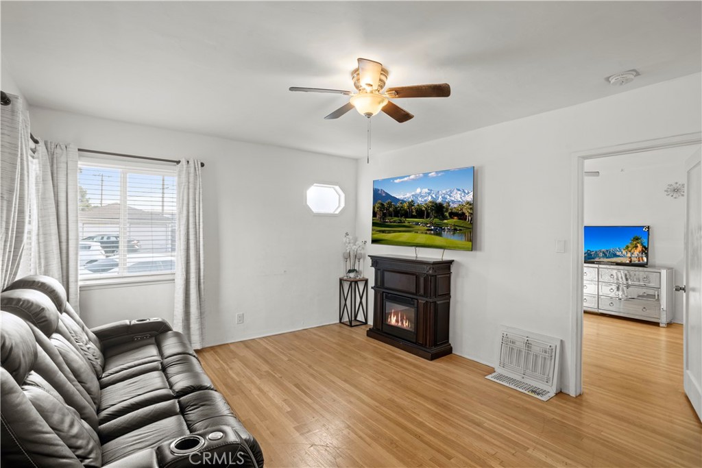 MLS #IN25270473 image #12