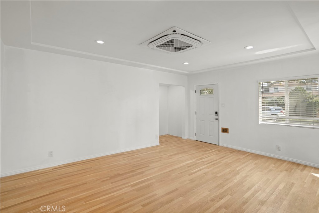 MLS #IN25270473 image #4