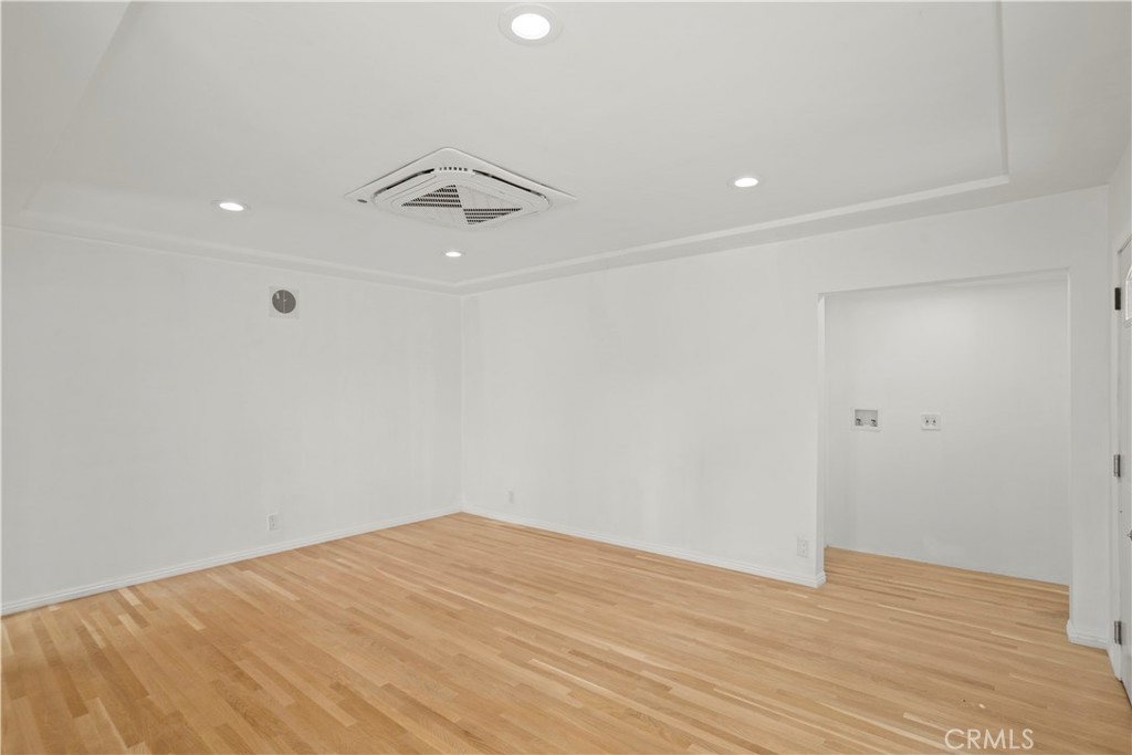 MLS #IN25270473 image #5