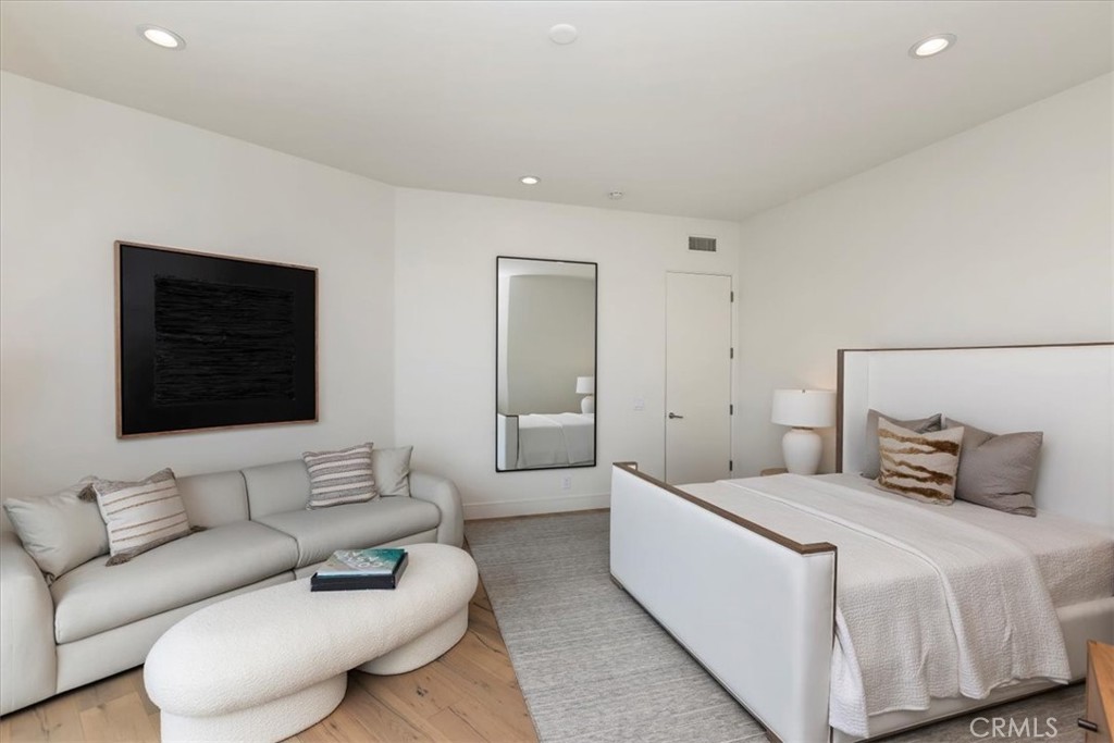 MLS #IV25035047 image #47