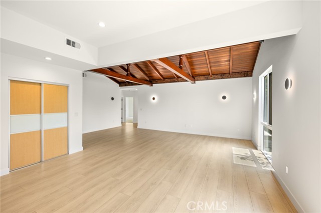 MLS #IV25053571 image #11