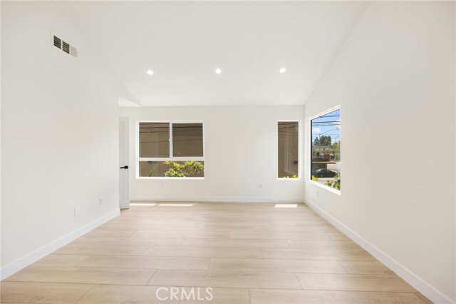 MLS #IV25053571 image #41