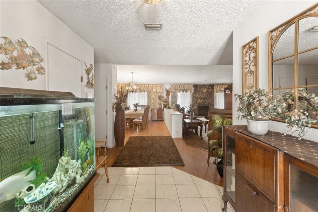 MLS #IV25062432 image #5