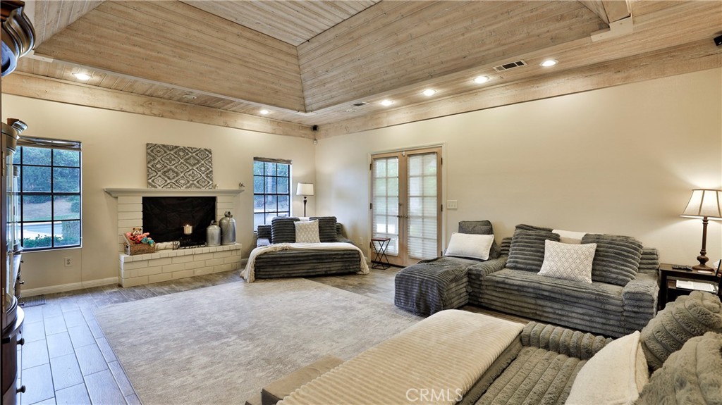 MLS #IV25073743 image #11