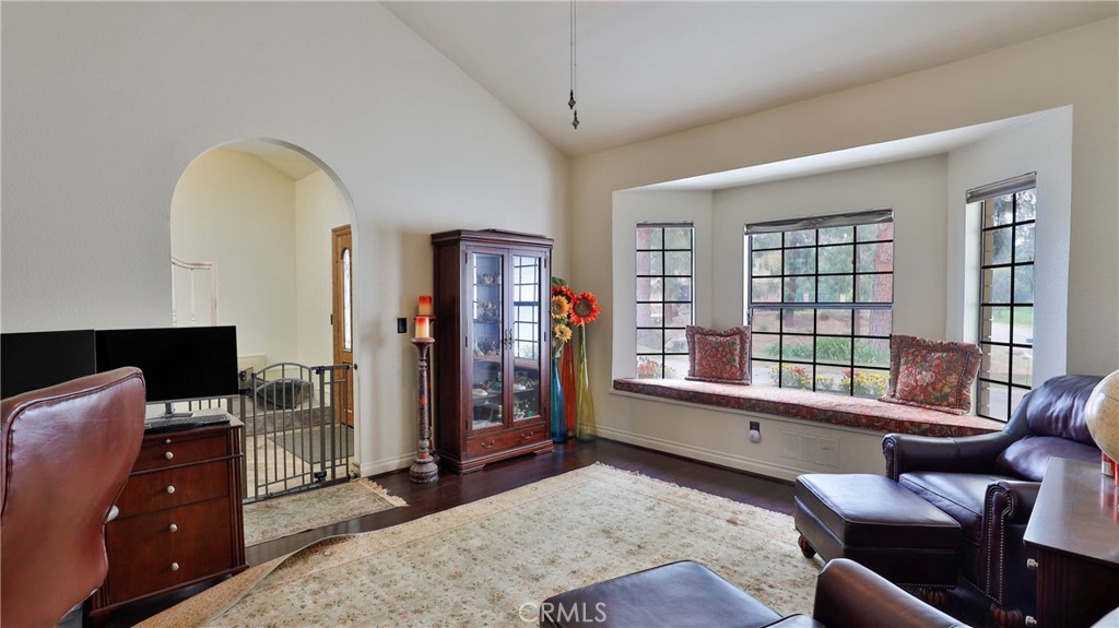 MLS #IV25073743 image #4