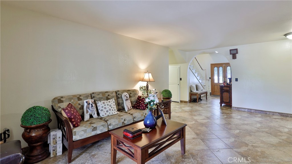 MLS #IV25073743 image #8