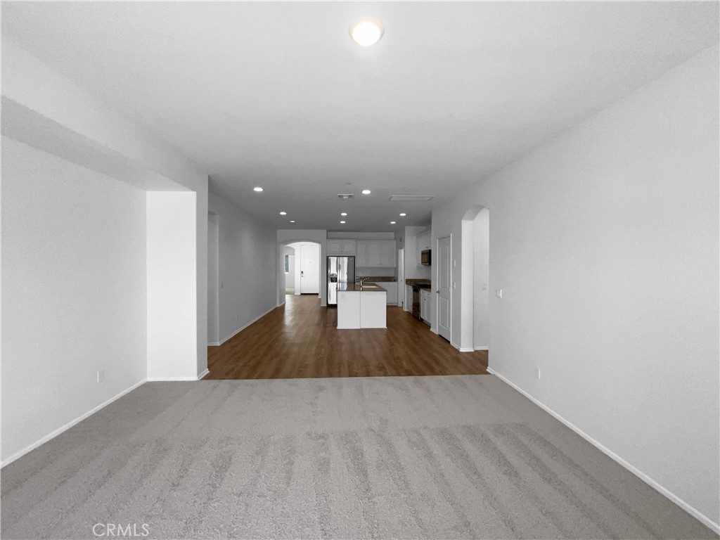 MLS #IV25092821 image #2