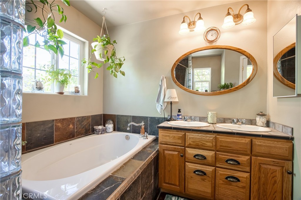 MLS #IV25107127 image #35