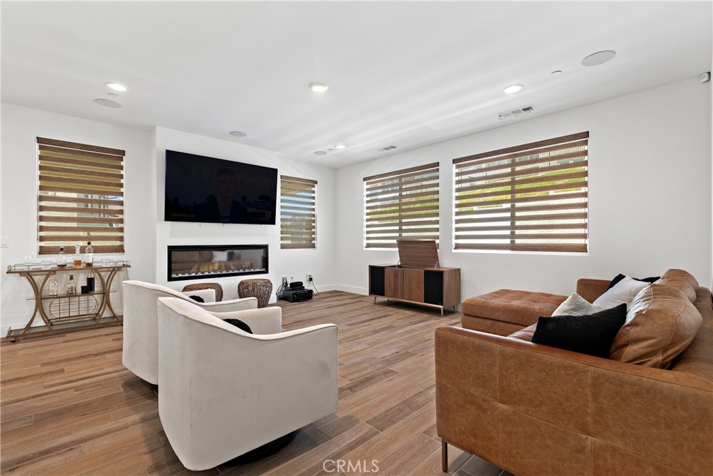 MLS #IV25108084 image #16